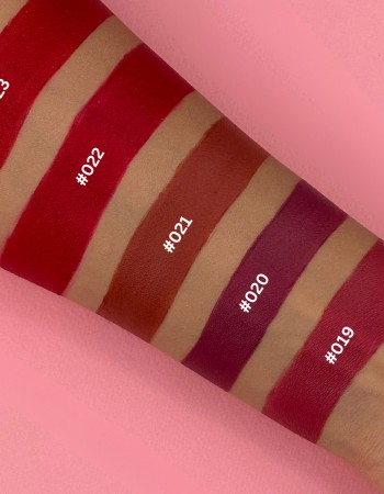 ELIXIR Matte Me Up Kissproof Lipstick 3g #020 (MERLOT) ELIXIR Matte Me Up Kissproof Lipstick 3g #020 (MERLOT)